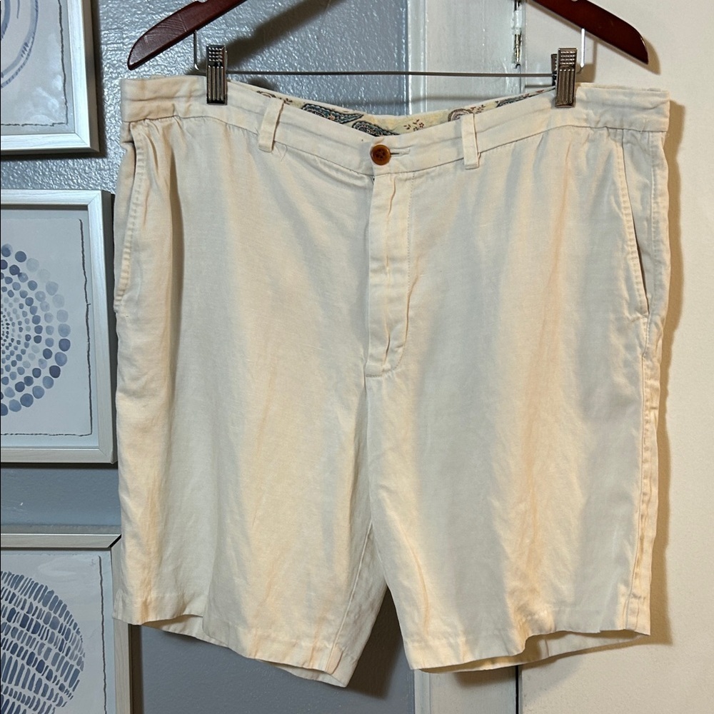 Tommy Bahama Men's Linen Blend Cream Flat Front Chino Shorts Size 38